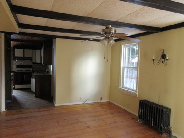 11 Burton Street Worcester, MA 01607 - Photo 6 of 26 Gallery Image 6