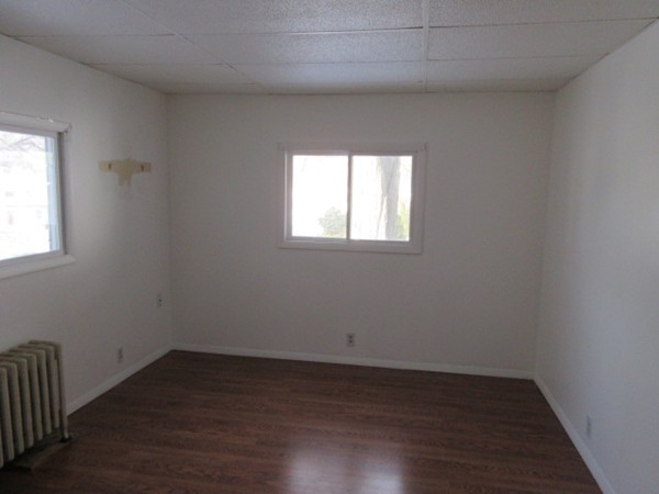 11 Burton Street Worcester, MA 01607 - Photo 8 of 26 Gallery Image 8