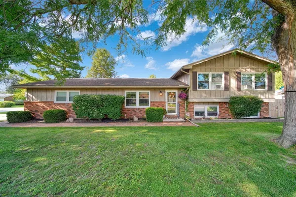 $275,900 | 105 Sunset Drive, Blissfield, MI 49228