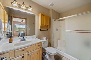 2670 Lodge Loop Overgaard, AZ 85933 - Photo 12 of 28 thumbnail-019958ae-5945-70d2-8028-638228