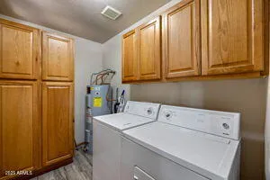 $420,000 | 2670 Lodge Loop, Overgaard, AZ 85933