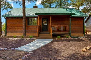 $420,000 | 2670 Lodge Loop, Overgaard, AZ 85933