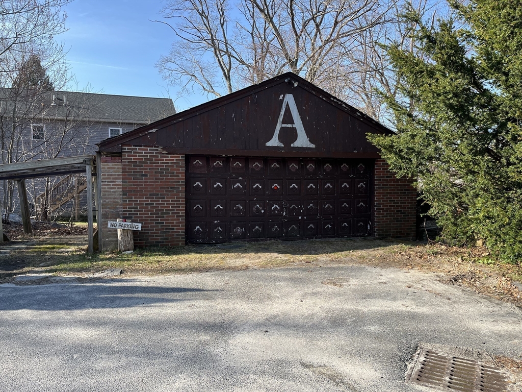 10 Renfrew Street Worcester, MA 01604 - Photo 25 of 25 a front view of a house with a yard