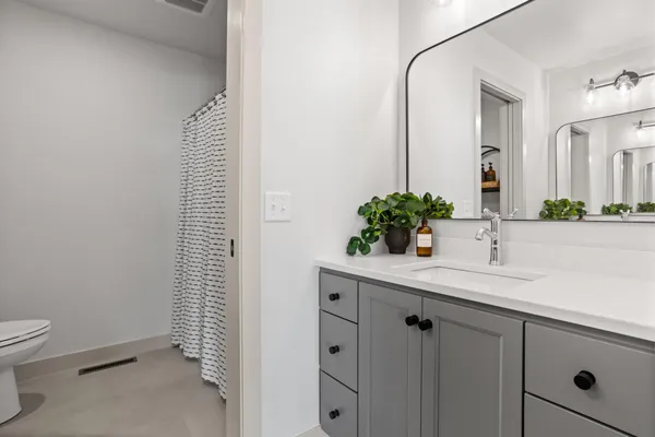 $1,093,345 | 1101 Aspen Terrace, West Fargo, ND 58078