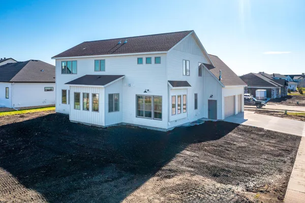$1,093,345 | 1101 Aspen Terrace, West Fargo, ND 58078