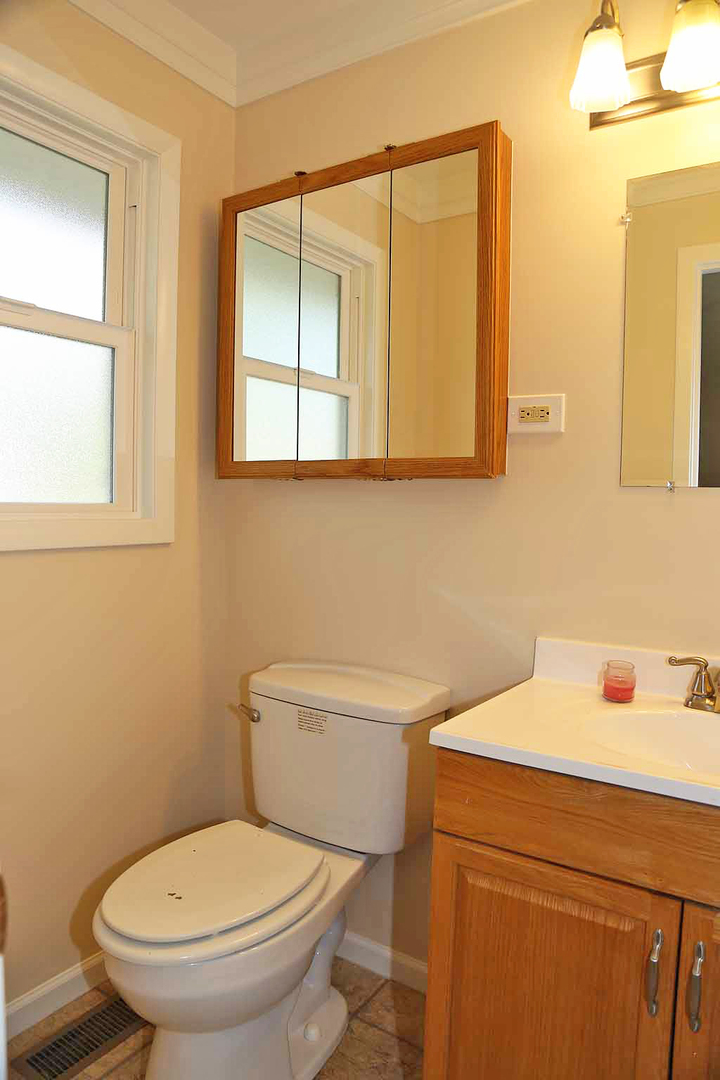 925 Ridge Avenue Elk Grove Village, IL 60007 - Photo 17 of 21