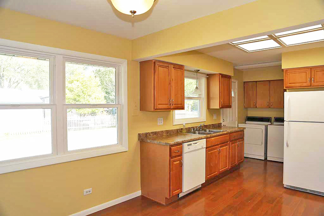 925 Ridge Avenue Elk Grove Village, IL 60007 - Photo 6 of 21