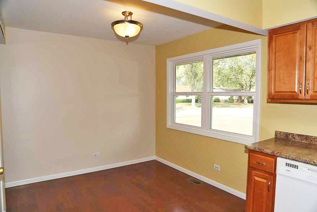925 Ridge Avenue Elk Grove Village, IL 60007 - Photo 9 of 21