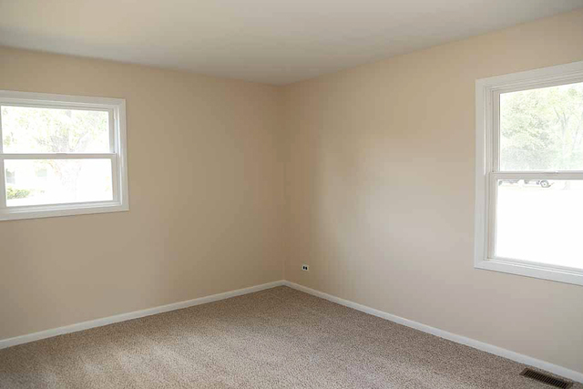 925 Ridge Avenue Elk Grove Village, IL 60007 - Photo 10 of 21