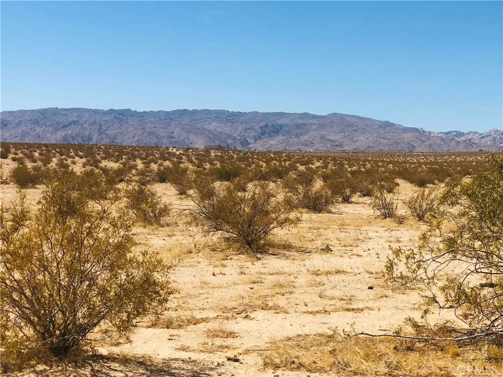 0 El Sando Road Twentynine Palms, CA 92277 - Photo 2 of 6 a view of city and mountain