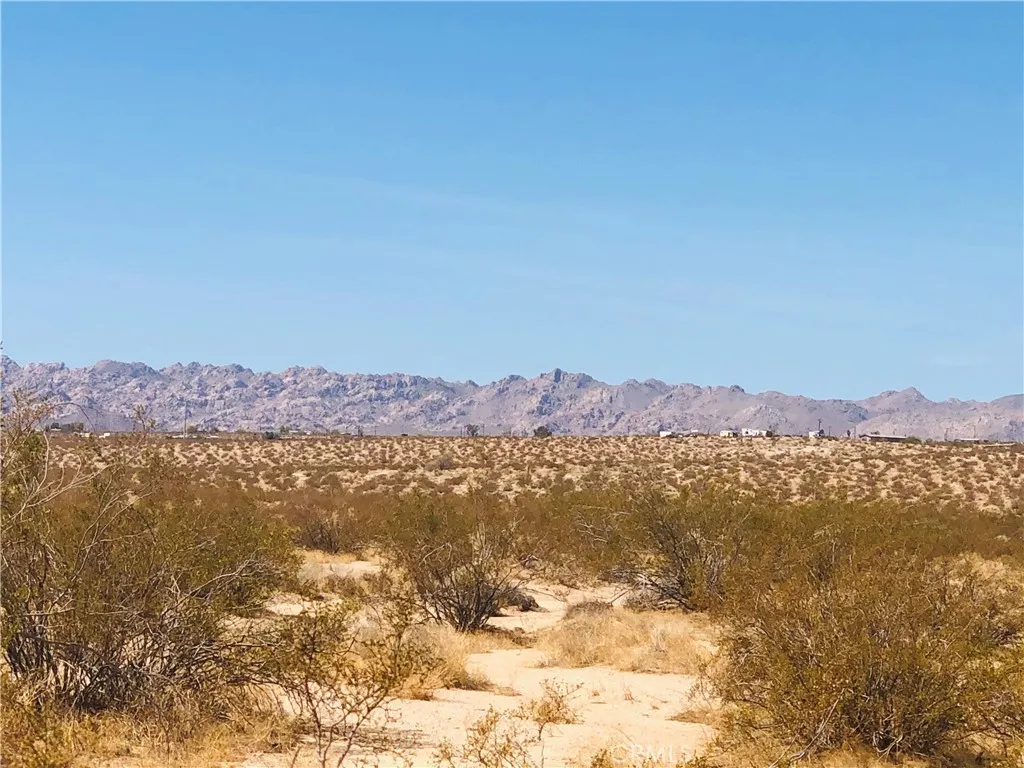 0 El Sando Road Twentynine Palms, CA 92277 - Photo 3 of 6 a view of lake and mountain