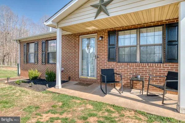 $390,000 | 11099 Eggbornsville Road, Rixeyville, VA 22737