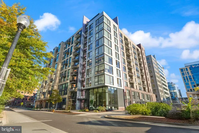 $1,150,000 | 37 L Street Southeast, Unit 1102, Washington, DC 20003