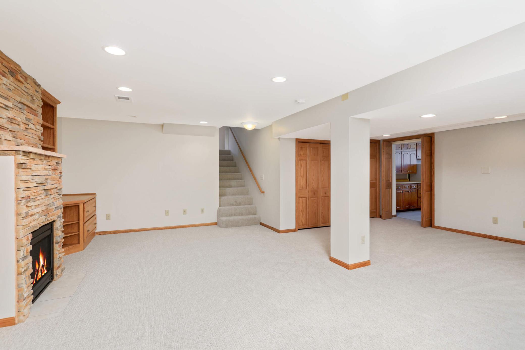 377 Quail Road Dellwood, MN 55110 - Photo 32 of 45 Gallery Image 32