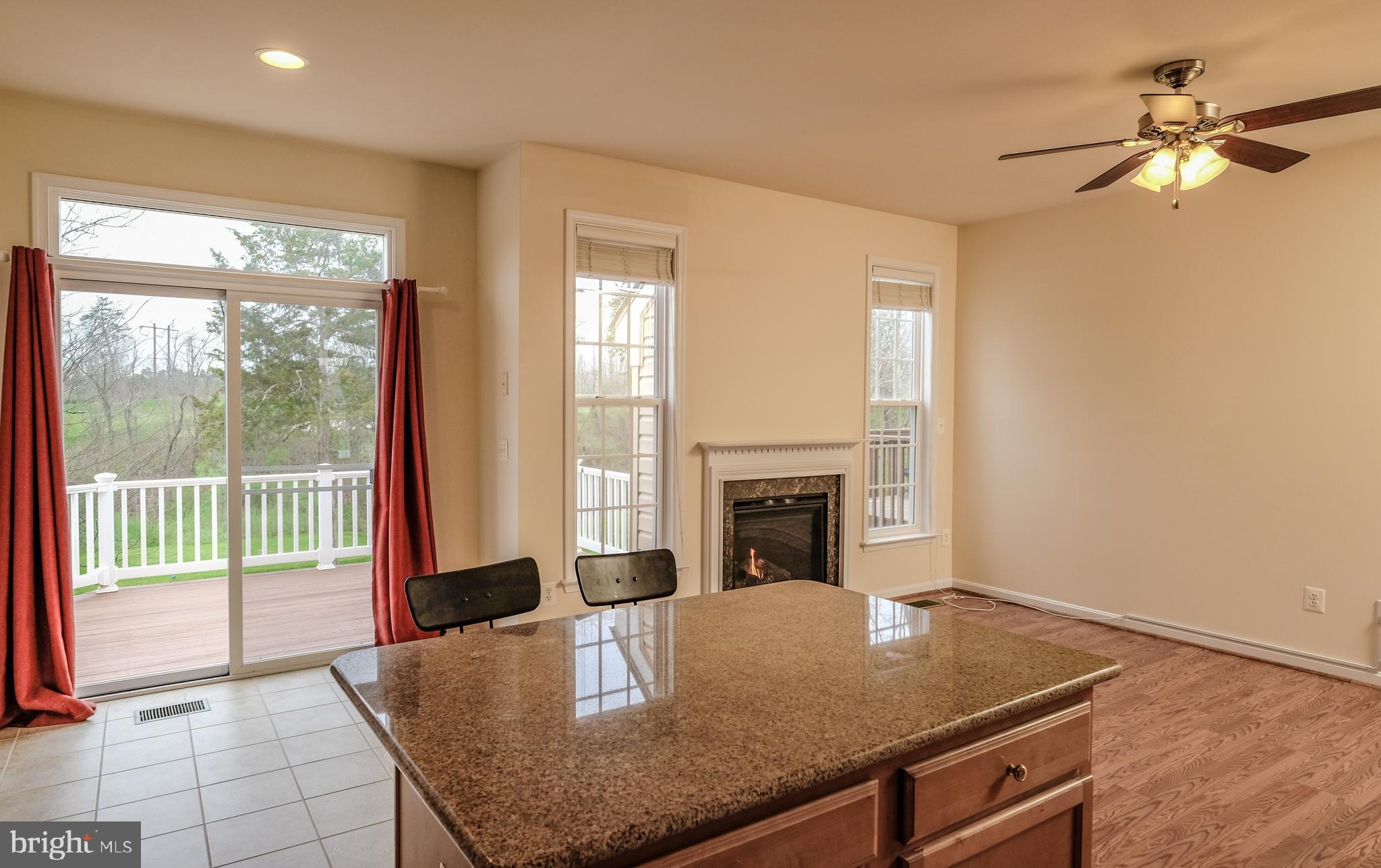 Open kitchen/breakfast nook!