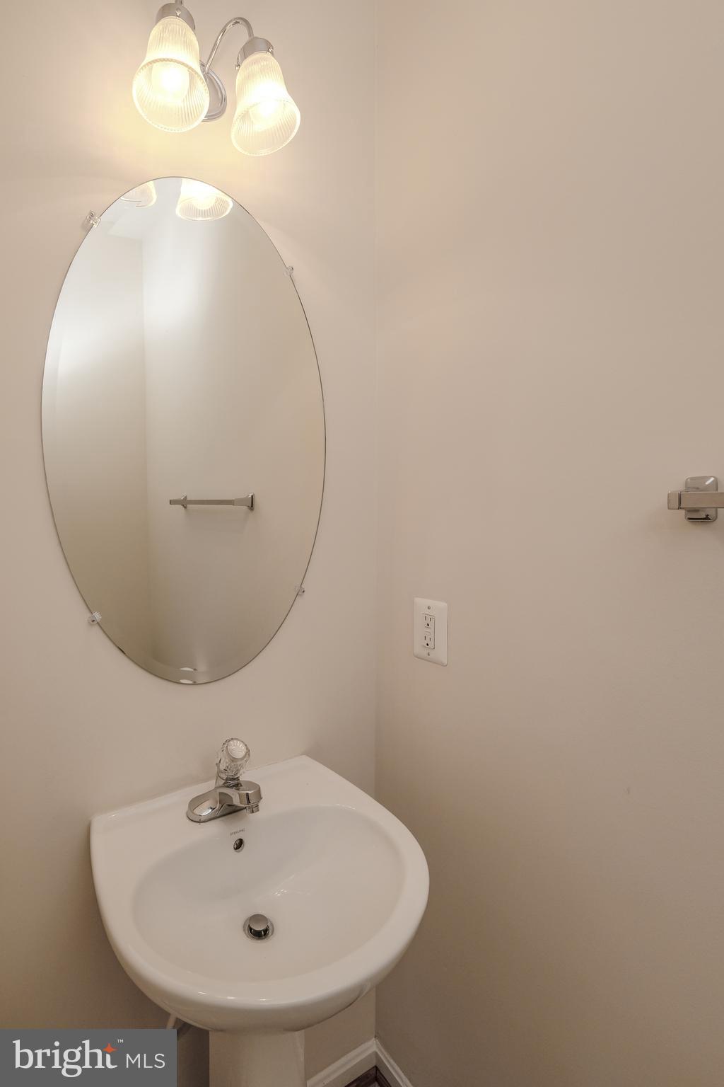 17 Driver Square Front Royal, VA 22630 - Photo 40 of 54 Half bathroom on main level