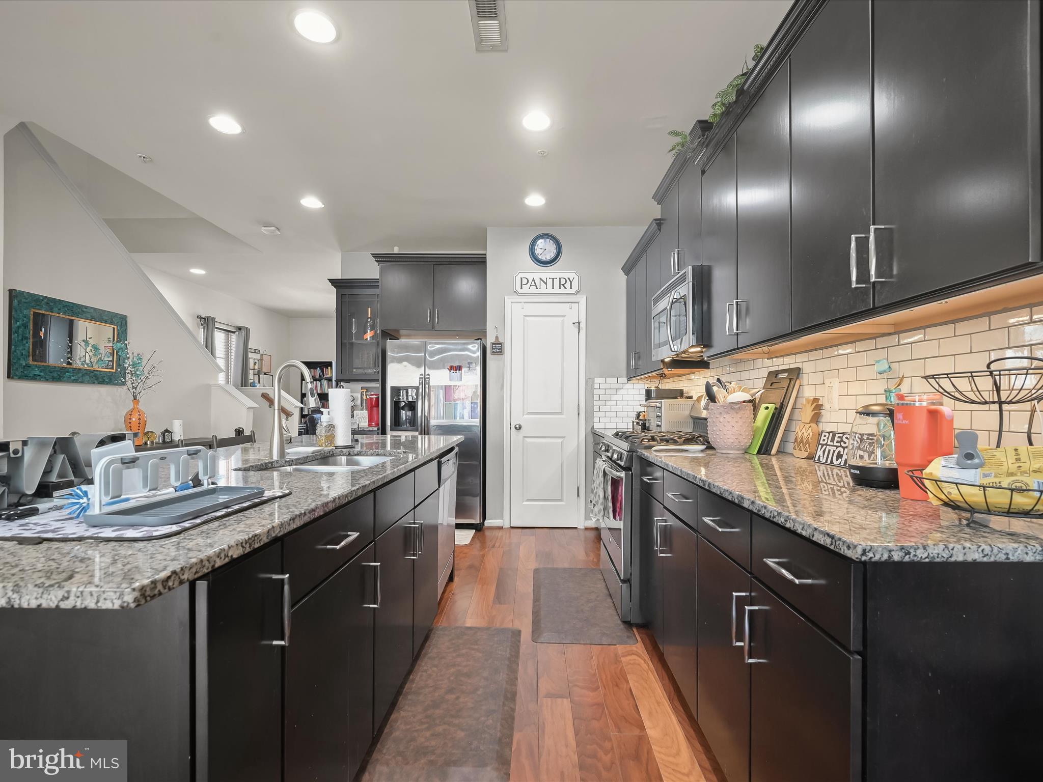 1117 Red Hawk Way Severn, MD 21144 - Photo 16 of 39 a kitchen with granite countertop lots of counter top space