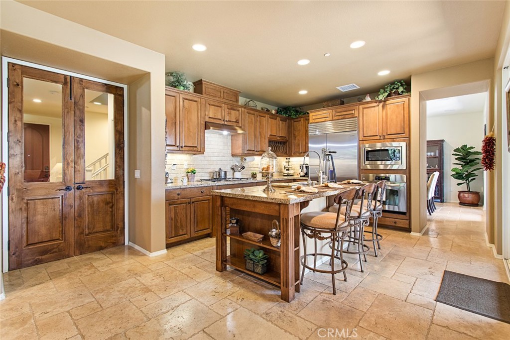 19316 Graham Lane Saugus, CA 91350 - Photo 11 of 43