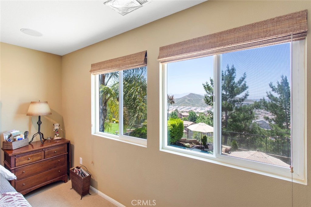 19316 Graham Lane Saugus, CA 91350 - Photo 17 of 43