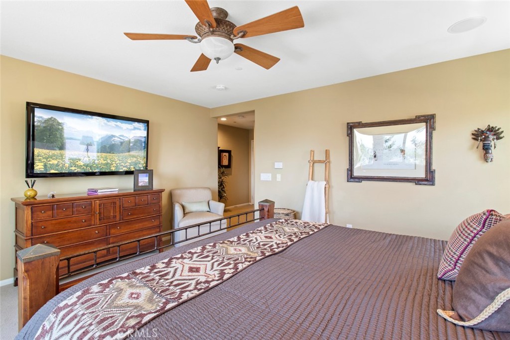 19316 Graham Lane Saugus, CA 91350 - Photo 18 of 43