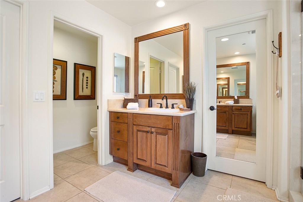 19316 Graham Lane Saugus, CA 91350 - Photo 21 of 43