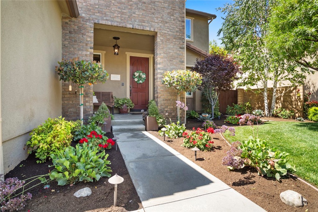 19316 Graham Lane Saugus, CA 91350 - Photo 3 of 43