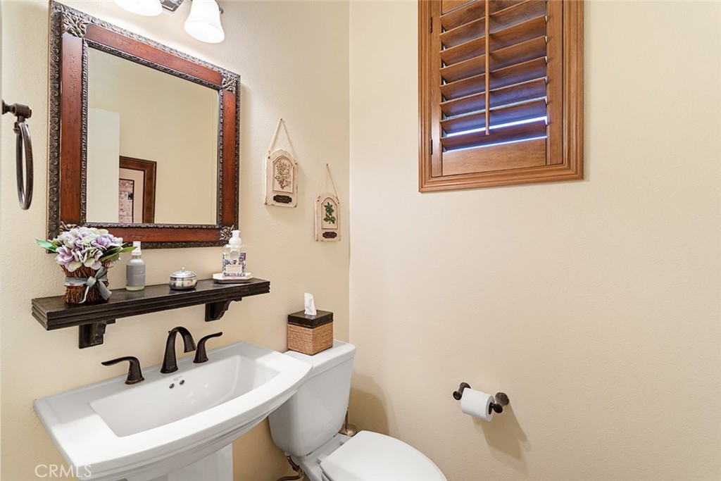 19316 Graham Lane Saugus, CA 91350 - Photo 33 of 43