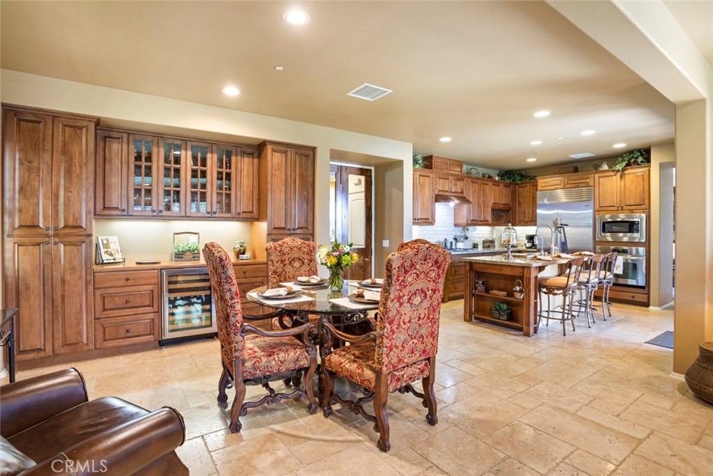 19316 Graham Lane Saugus, CA 91350 - Photo 10 of 43