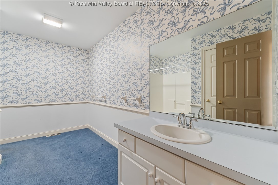 1534 Tennis Club Road Charleston, WV 25314 - Photo 26 of 30 Full Bath on upper