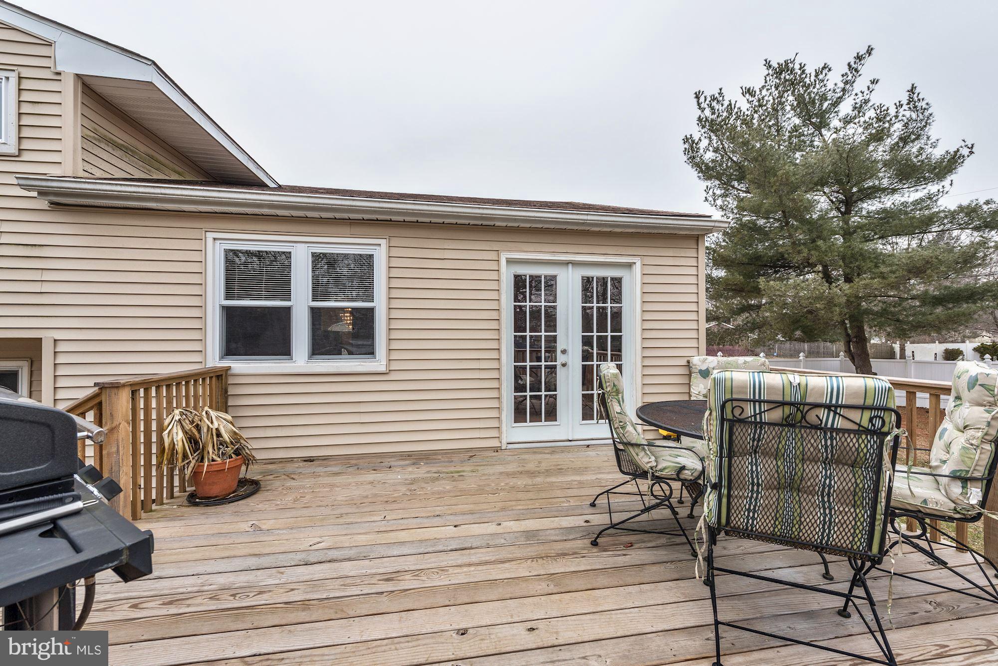 7 Yale Road Atco, NJ 08004 - Photo 29 of 32 Deck