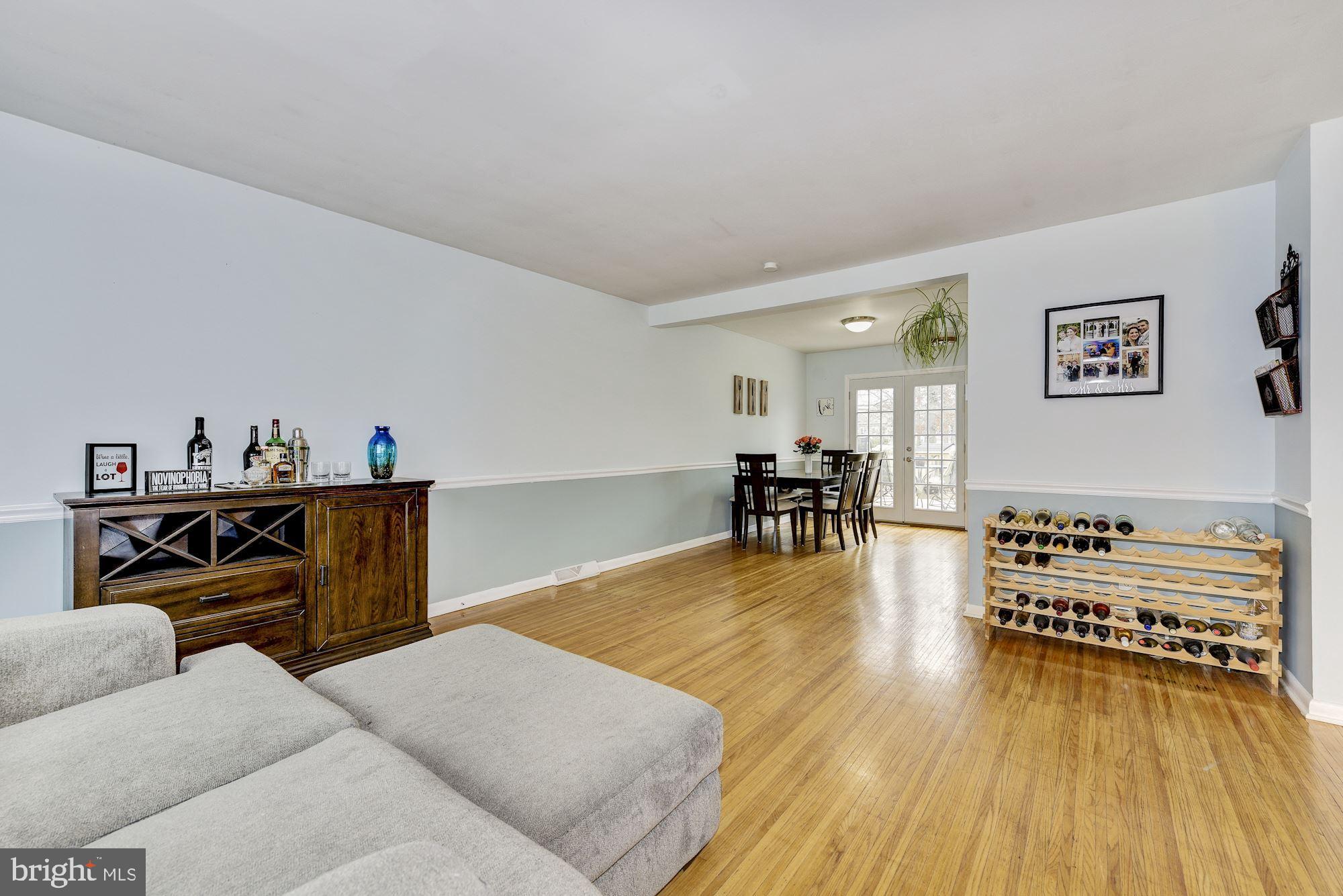 7 Yale Road Atco, NJ 08004 - Photo 10 of 32 Living Room