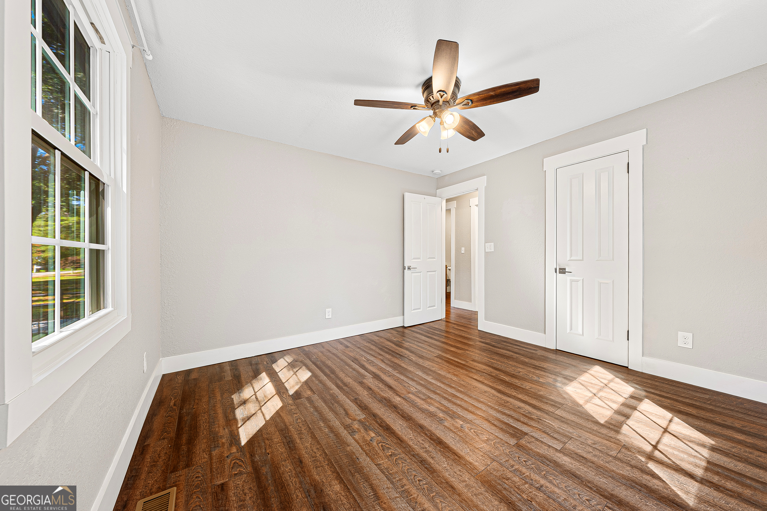 106 Hart Terrace Hartwell, GA 30643 - Photo 13 of 20