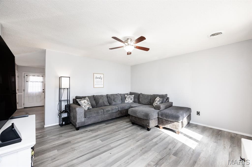 511 Zenk Road Troy, IL 62294 - Photo 5 of 20