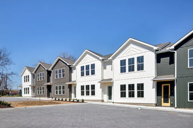 $2,100 | 341 Archwood Drive, Unit 6, Madison, TN 37115