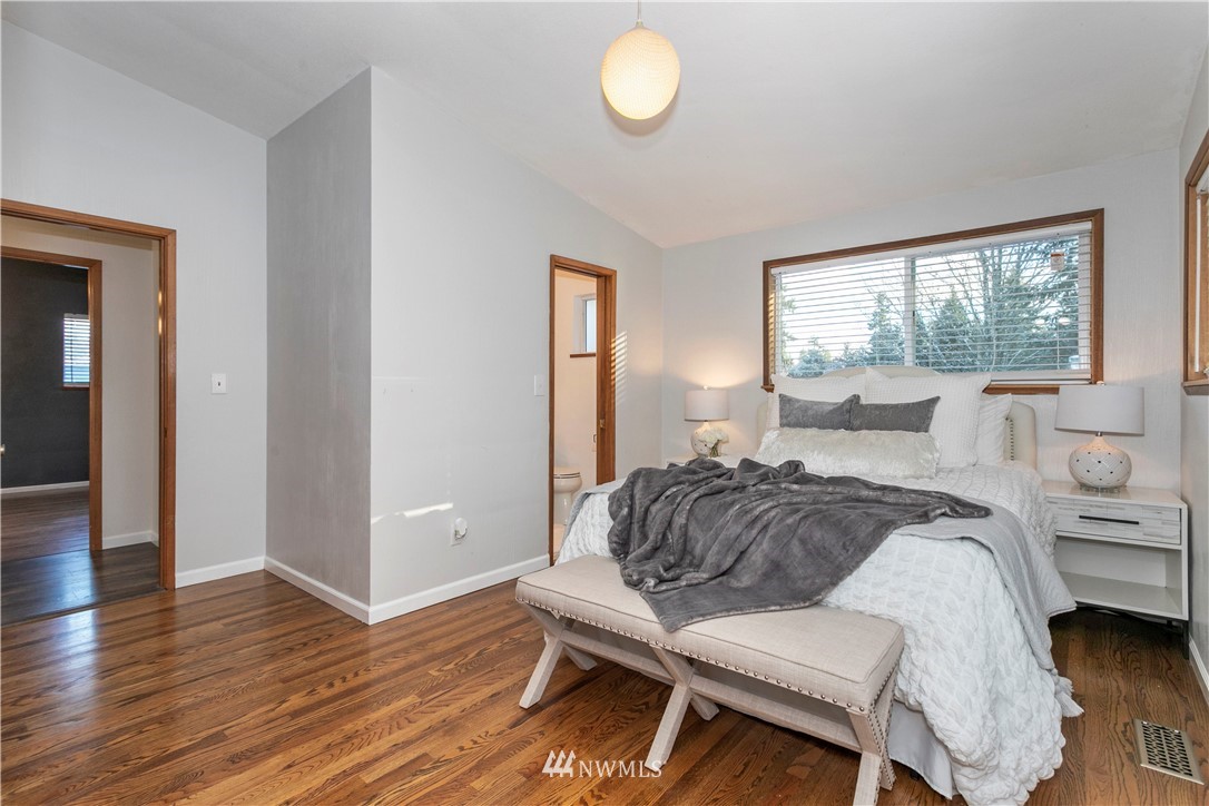 821 Sheridan Road Bremerton, WA 98310 - Photo 11 of 26
