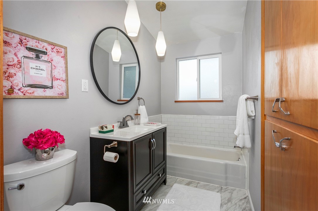 821 Sheridan Road Bremerton, WA 98310 - Photo 10 of 26