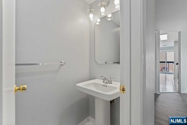 405 Williams Court, Unit 405 Edgewater, NJ 07020 - Photo 11 of 27