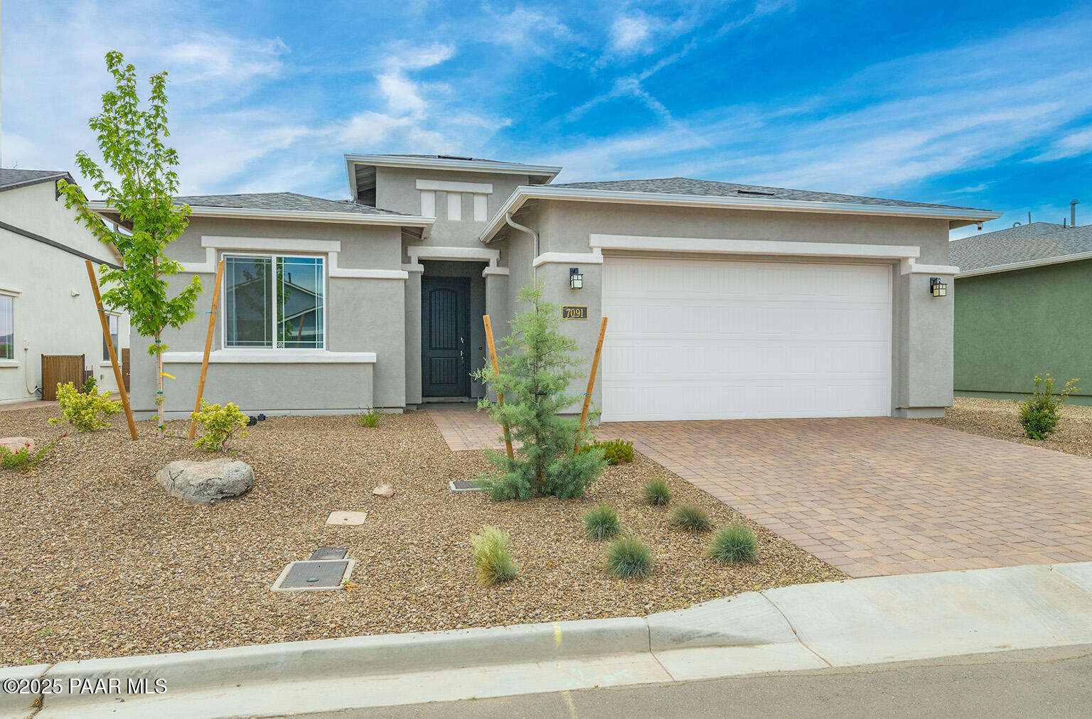 a view of a entryway of the house