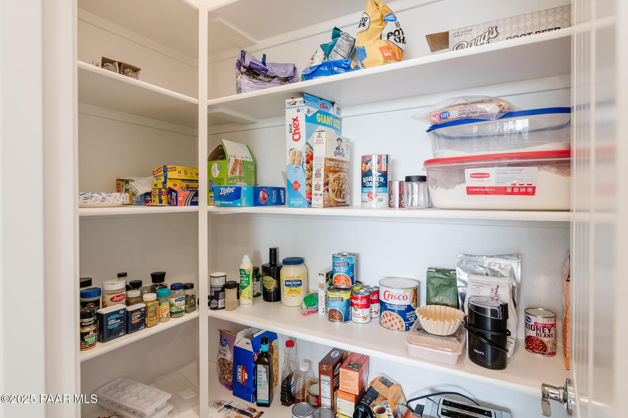7091 Turquoise Street Prescott, AZ 86305 - Photo 8 of 27 a room with furniture and clutter