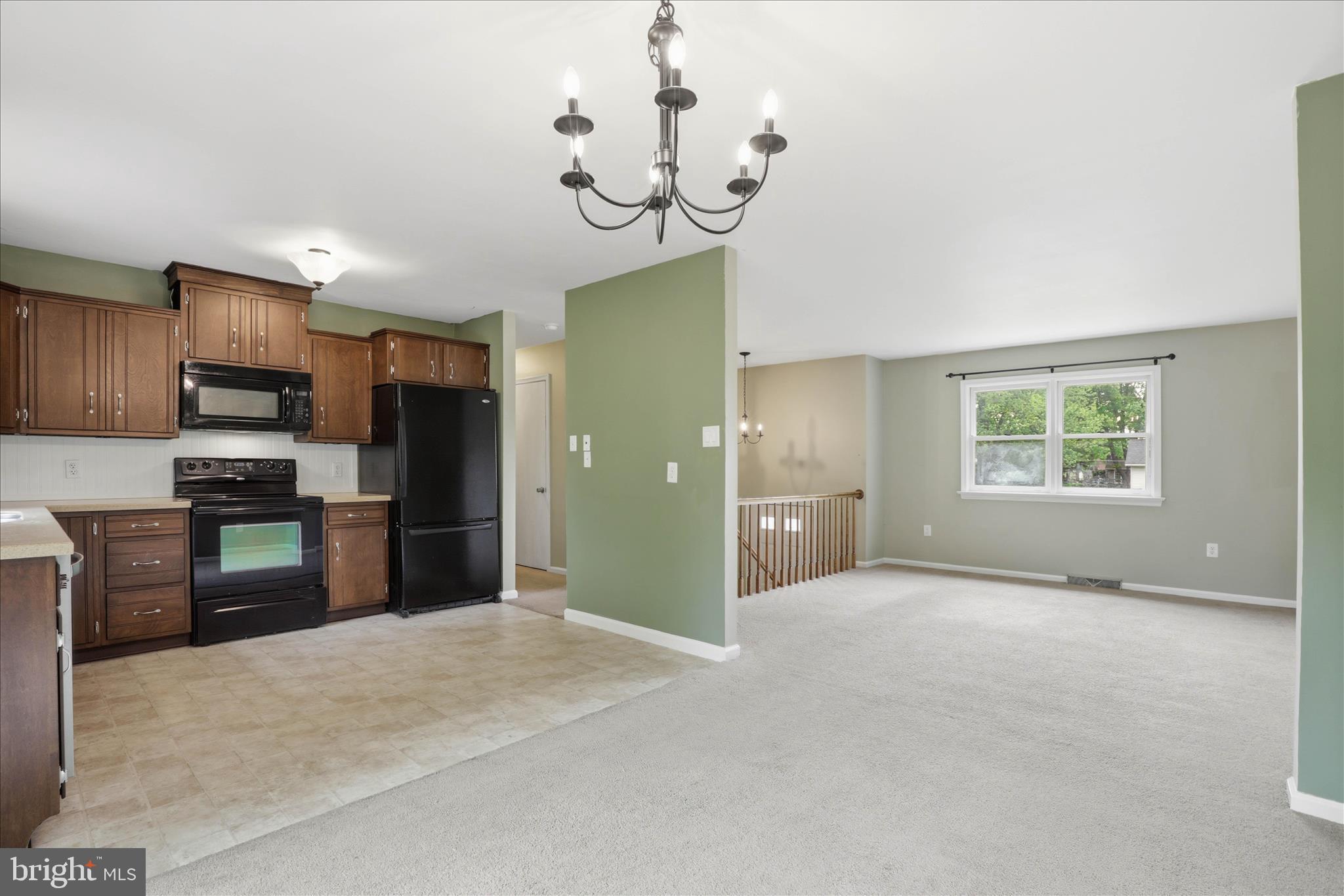 42 Pinewood Avenue Lititz, PA 17543 - Photo 9 of 43