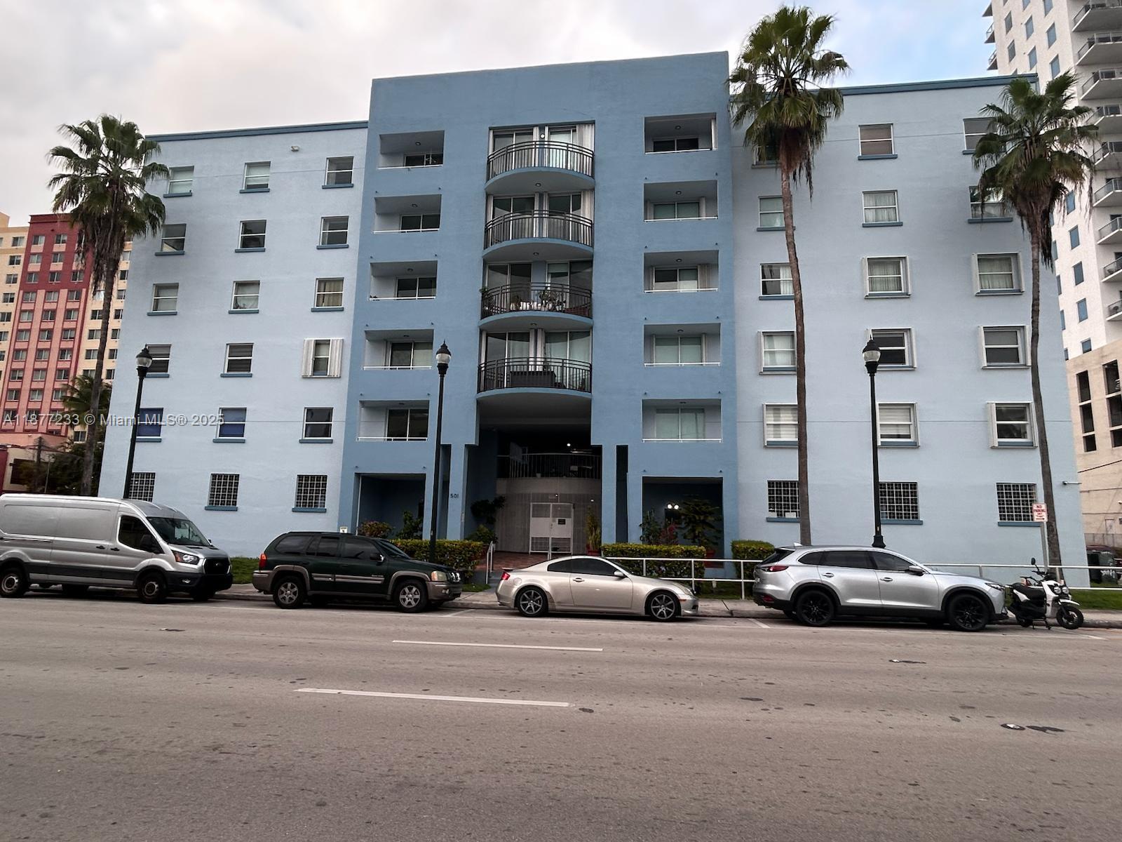 501 Southwest 1st Street, Unit 411 Miami, FL 33130 - Photo 10 of 18