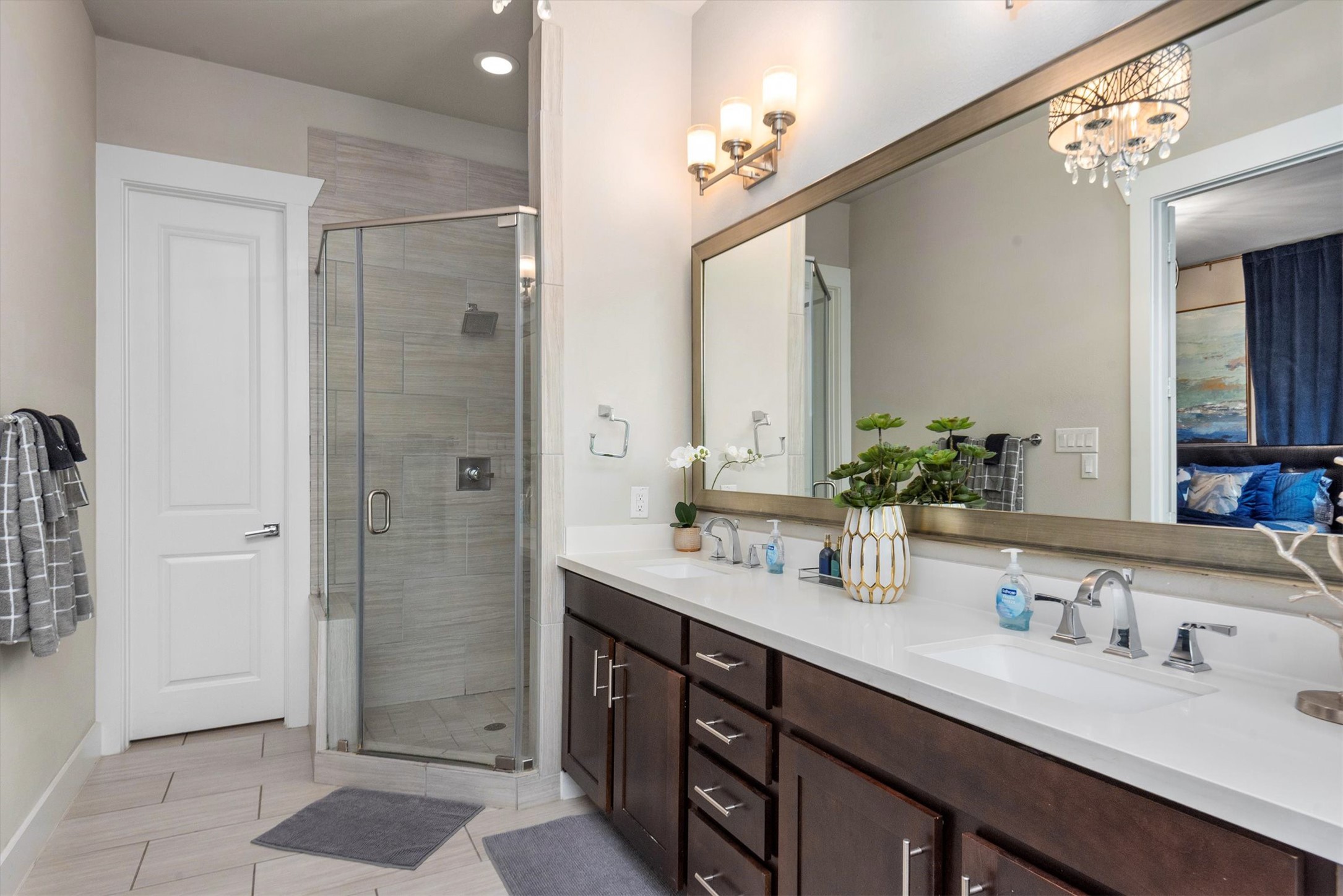 4413 Eli Street Houston, TX 77007 - Photo 27 of 47 a bathroom with a granite countertop sink mirror and double