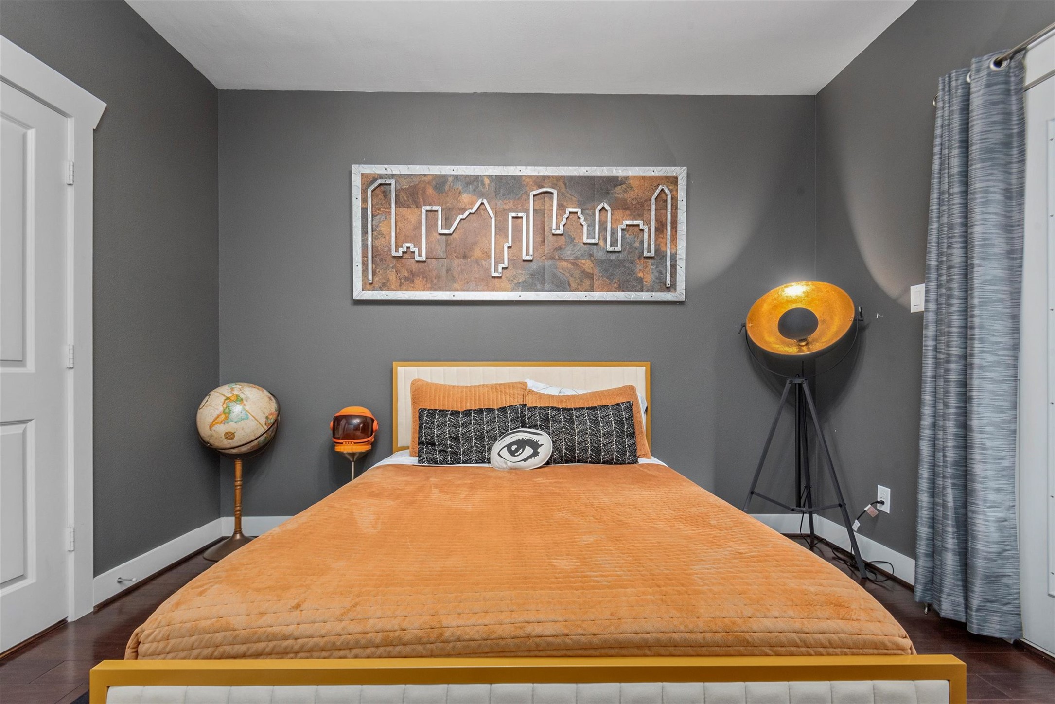 4413 Eli Street Houston, TX 77007 - Photo 34 of 47 a bedroom with a bed and painting on the wall