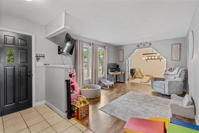 $305,000 | 2004 Maverick Trail, Harrisonville, MO 64701