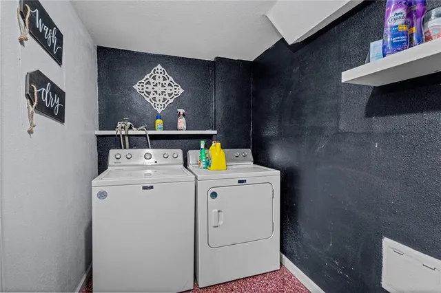 $305,000 | 2004 Maverick Trail, Harrisonville, MO 64701