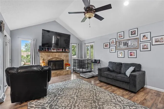 $305,000 | 2004 Maverick Trail, Harrisonville, MO 64701