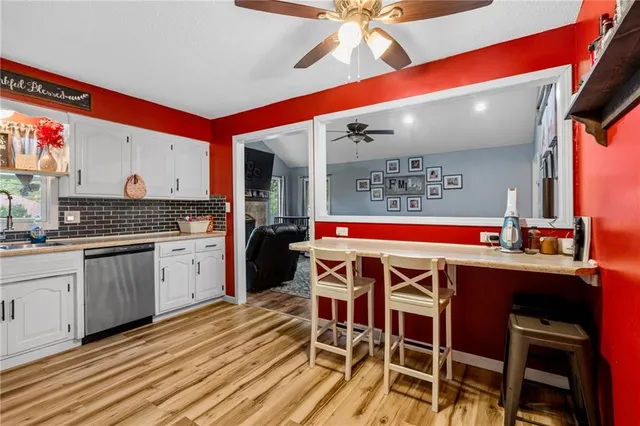 $305,000 | 2004 Maverick Trail, Harrisonville, MO 64701