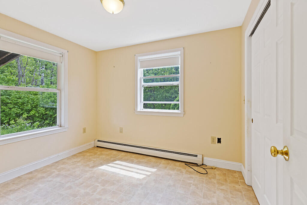 2525 West River Road Sidney, ME 04330 - Photo 24 of 41 Apartment bedroom