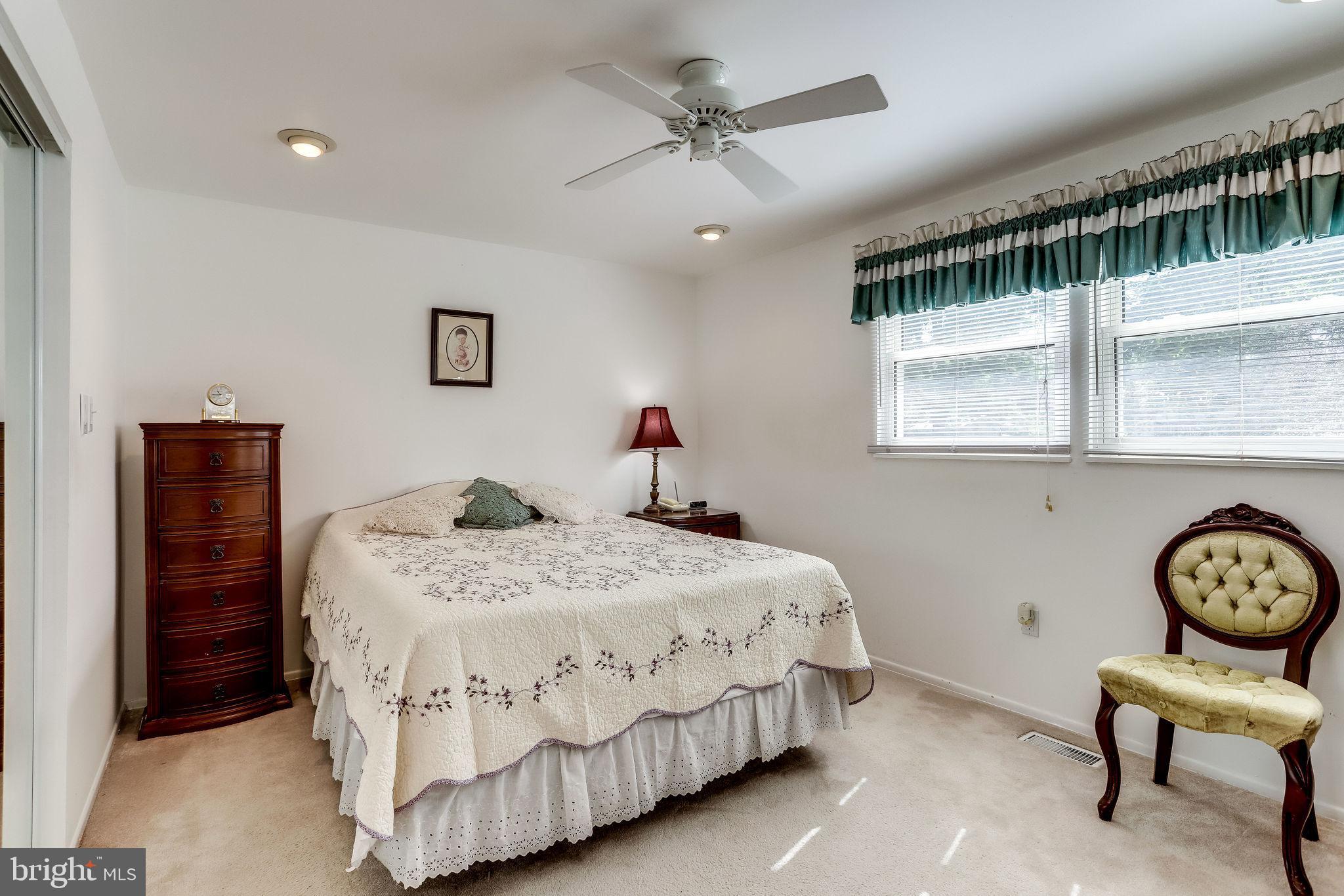 128 North Garfield Road Sterling, VA 20164 - Photo 12 of 39 Owner's bedroom with ceiling fan