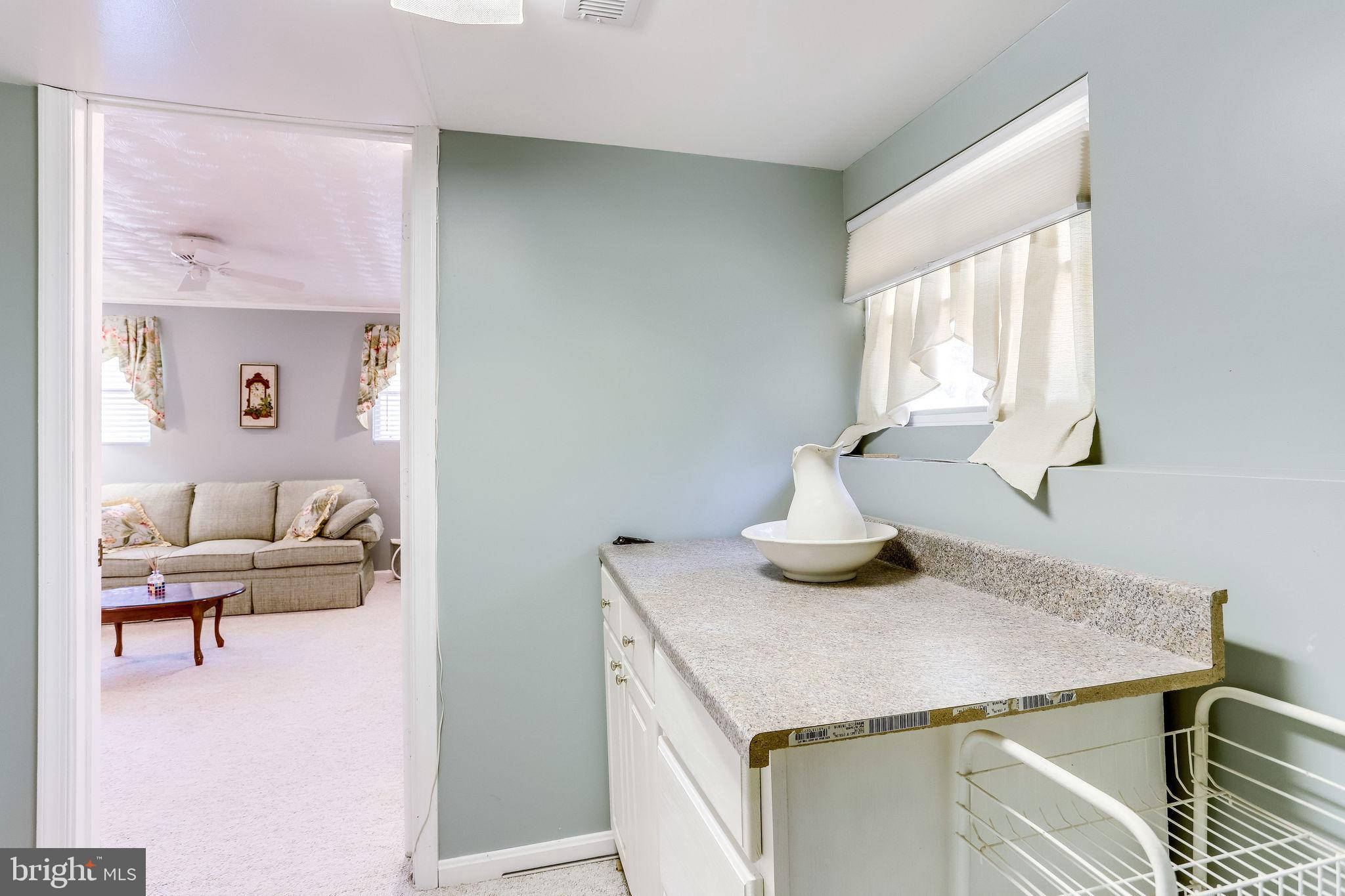 128 North Garfield Road Sterling, VA 20164 - Photo 29 of 39 Maybe a walk-in closet
